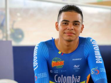 Francisco Jaramillo, plata en el keirin del Mundial Juvenil de ciclismo.