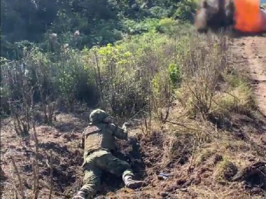 Fuerzas Militares desactivan minas antipersonal en Argelia, Cauca