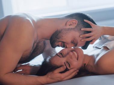 El sexo tántrico estimula a las personas a enfocarse en el momento.