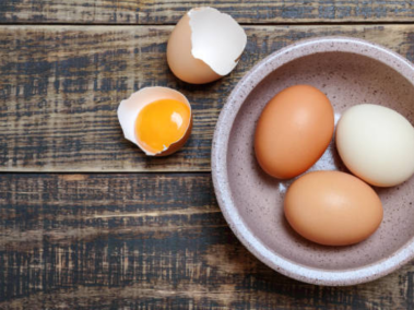 El huevo es un alimento muy nutritivo, rico en proteínas, minerales y vitaminas.