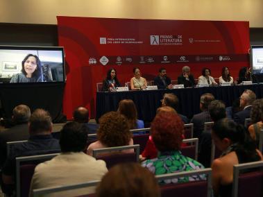 La poeta mexicana Coral Bracho, de manera virtual, en el anuncio del premio.