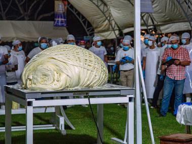 Chiapas consiguió el récord Guinnes a la elaboración del quesillo más grande del mundo.