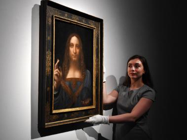 La obra Salvator Mundi, atribuida a Leonardo da Vinci, es hasta el momento la que ha sido subastada a un mayor precio.