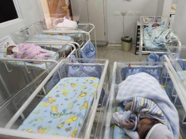 Los nacimientos siguen cayendo en el país de manera sostenida.