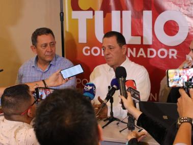 Tulio Gómez dio una rueda de prensa para  hablar de las decisión del CNE.