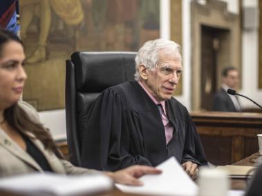 El juez Arthur F. Engoron, que preside el juicio por fraude civil contra el expresidente estadounidense Donald J. Trump.