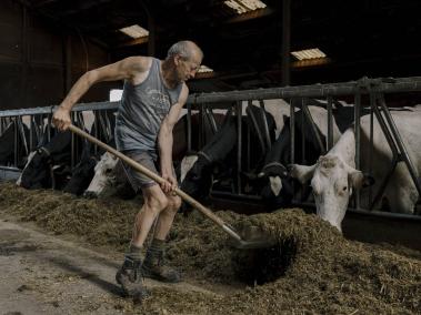 NYT: Gilbert Vanderveken, un agricultor, se unió a una reserva que enfatiza las prácticas ecológicas.