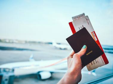 Para conseguir los tiquetes más baratos puede verificar en diferentes páginas