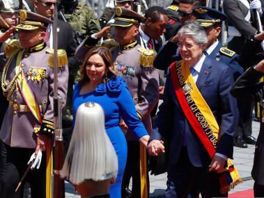 El presidente saliente de Ecuador Guillermo Lasso y su esposa Maria de Lourdes Alcivar llegan a la Asamblea Nacional para la toma de posesión.
