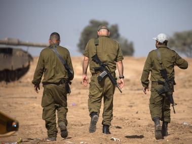 Soldados israelíes en la frontera con la Franja de Gaza.