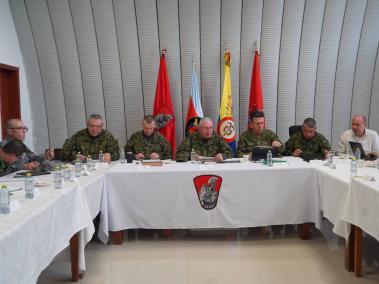 Miembros de la cúpula militar durante una reunión en el Sur de Bolívar.