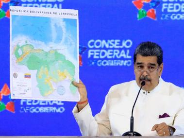Maduro presenta el nuevo mapa de Venezuela.