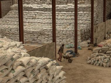 NYT: Una planta de fertilizante en Gombe, Nigeria. El País exporta la mayoría del fertilizante que produce a Sudamérica.
