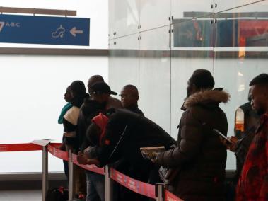 Bogotá 20 diciembre 2023. Foto para ilustrar el tema de migrantes en las salas internacionales del aeropuerto El Dorado.
foto Migración Colombia