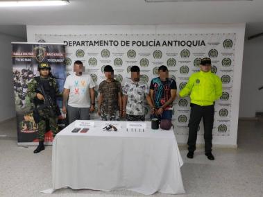 Presuntos integrantes de las Autodefensas Gaitanistas de Colombia que fueron capturados.