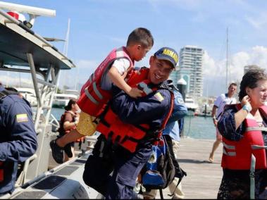 Turistas rescatados tras naufragio en Santa Marta