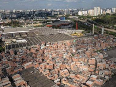 El asentamiento Douglas Rodrigues está ubicado junto a Marginal Tietê, en el norte de Sao Paulo.