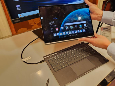Lenovo ThinkBook Plus Gen 5 Hybrid en CES 2024.