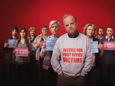 NYT: La serie "Mr. Bates vs. the Post Office" relata historias de administradores de correos acusados injustamente de robo.