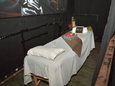Camillas para masajes en discoteca de Cartagena.