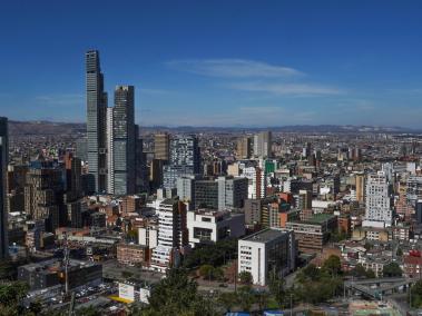 Gracias al clima que se presento en el día de hoy en horas de la mañana se pudo observar el Nevado del Tolima desde el centro de la ciudad . Bogota 22 de enero del 2024. FOTO MAURICIO MORENO EL TIEMPO @mauriciomorenofoto