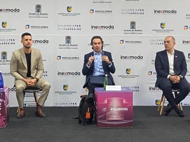 Sebastián Diez, presidente Inexmoda, Federico Gutiérrez, Alcalde de Medellín, y ...