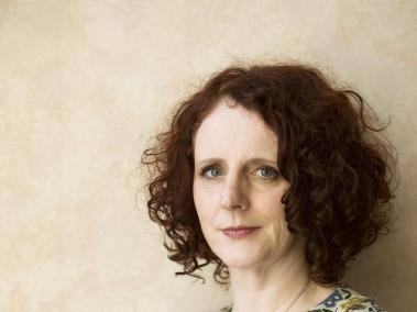 Maggie O’Farrell (Coleraine, 1972) es una novelista británica natural de Irlanda del Norte.