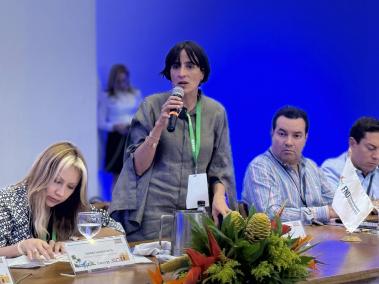 La ministra de Ambiente, Susana Muhamad, durante el anuncio de las ciudades finalistas para albergar la COP16.