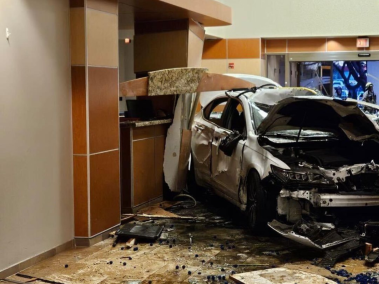 El auto impacto la sala de urgencias del St. David’s North Austin Medical, en Texas.