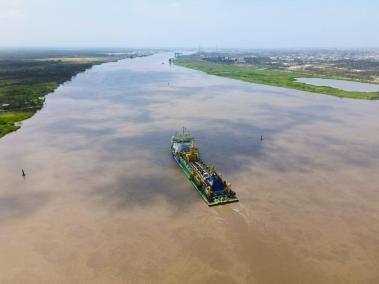 El contrato  tiene como objetivo la remoción de sedimentos que afectan la operación normal de las embarcaciones en el río Magdalena.