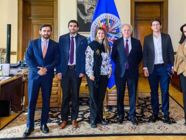 El secretario de la OEA, Luis Almagro, se reunió con líderes del Centro Democrático.