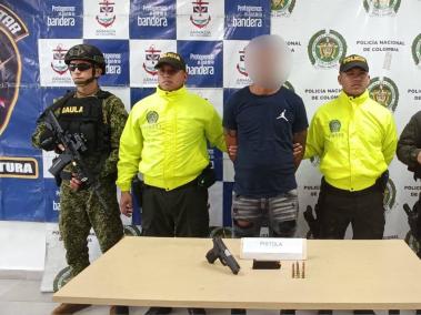 Aias Colombia fue arrestado en flagrancia.