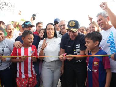 El alcalde Alejandro Char en la inauguración del parque en el barrio La Ciudadela 20 de Julio.