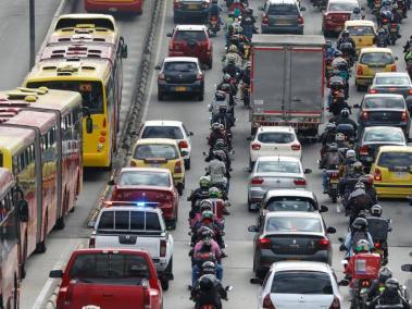 Conductores estarían sufriendo problemas de salud por trancones en Bogotá