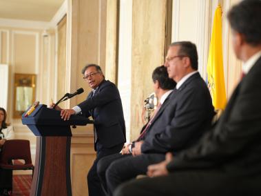 El presidente Gustavo Petro en la posesión de los tres nuevos magistrados del Consejo de Estado.