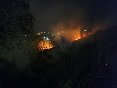 Bomberos atienden emergencia en Siloé y Bombillo Rojo, ladera de Cali