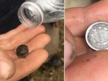 Un par de amigos encontraron una valiosa moneda valuada en miles de dólares.