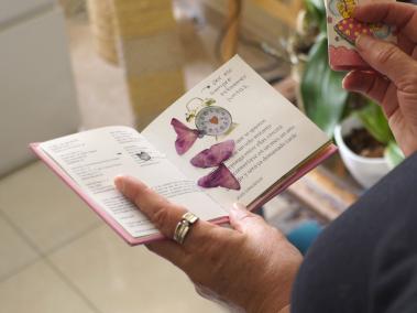 Familiares de víctimas de siniestros viales se aferran a objetos y mensajes para recordarlos.