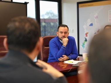Reunión del ministro de Minas y Energía, Edwin Palma, con los expertos comisionados de la Creg.