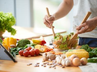 La dieta africana incluye muchas verduras y frutas.