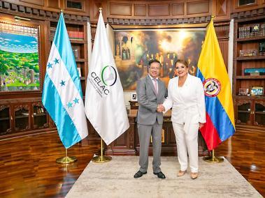 El presidente Gustavo Petro se encuentra en Honduras para asumir la presidencia de la CELAC.
