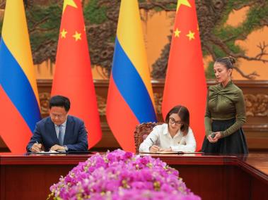 La canciller Laura Sarabio firmó el memorando de entendimiento con China.