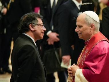 Este domingo, el presidente Petro saludó por primera vez al papa León XIV durante la ceremonia de inicio de su pontificado.