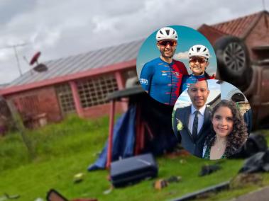 Jonathan Paredes, ciclista, junto a su esposa.