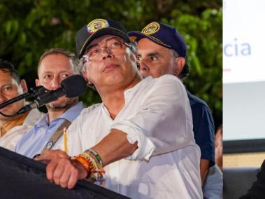 El presidente Petro insinuó en Barranquilla que hay una ministra que intentó sabotear su Gobierno.