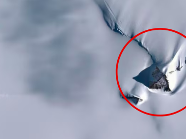 'Pirámide en Antártida