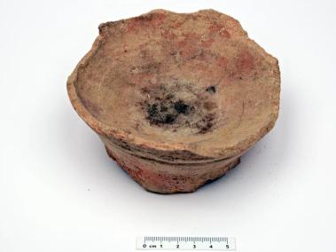 Uno de los antiguos dispositivos de fumigación utilizados en la inhalación de sustancias nocivas.