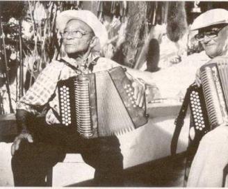 Lorenzo Morales y Emiliano Zuleta Baquero, grandes juglares del folclor vallenato.