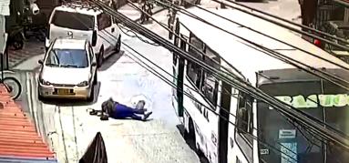 Una mujer resultó herida luego de salir expulsada de un bus en movimiento en Manizales