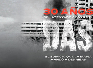 Recuerdos del drama vivido tras el atentado con un bus, cargado con 500 kilos de dinamita, frente al edificio del DAS, en el centro de Bogotá, que mató a 63 personas e hirió a más de 600.